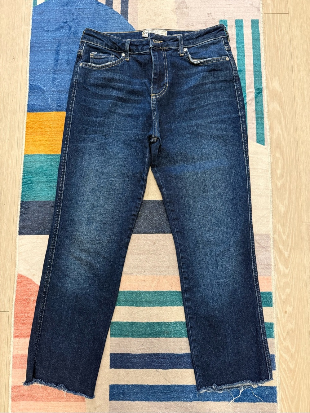 Free People Boho Dark Wash Mid-Rise Straight Crop Raw Frayed Hem Jeans Sz 27